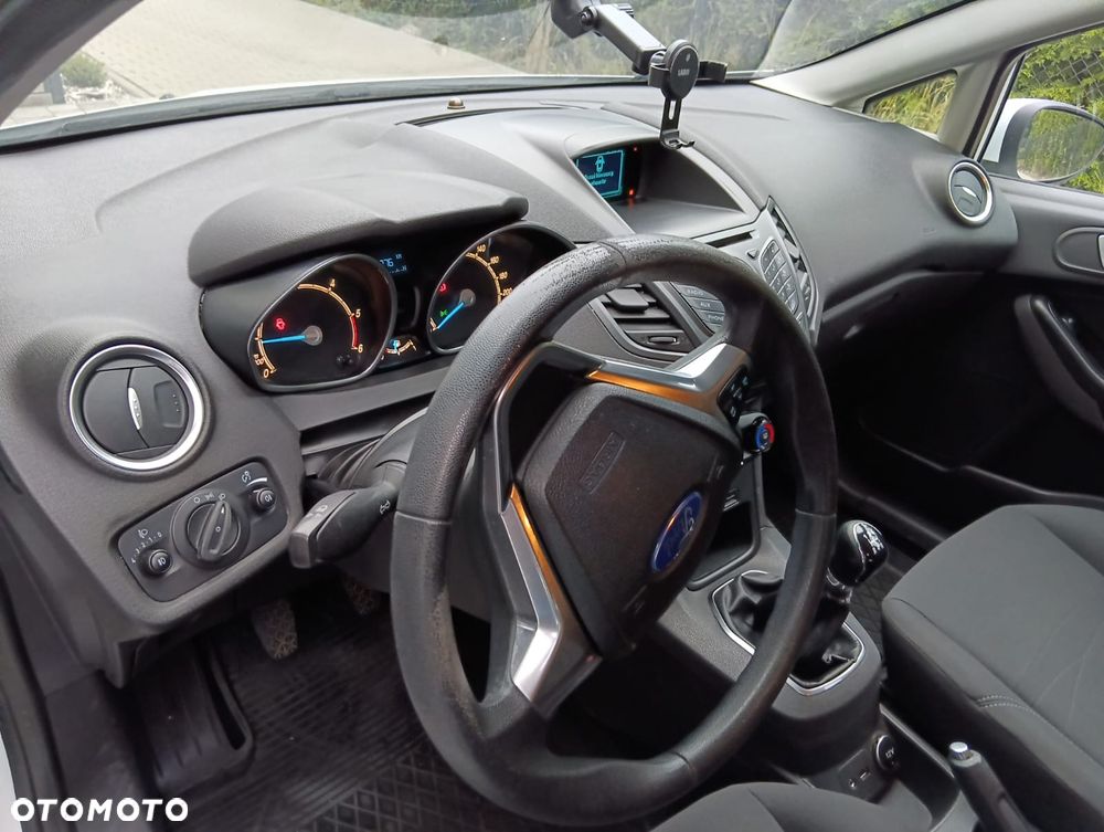 Ford Fiesta 1.5 TDCi Ambiente - 3