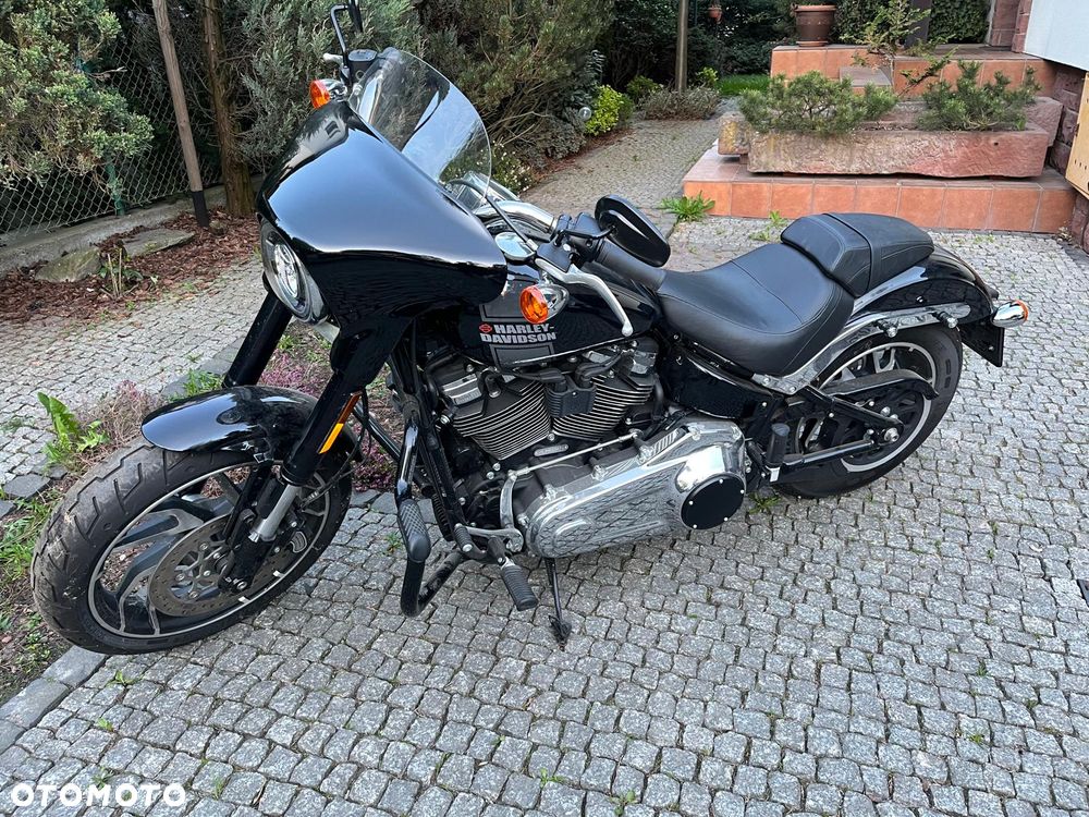 Harley-Davidson Softail Sport Glide - 1