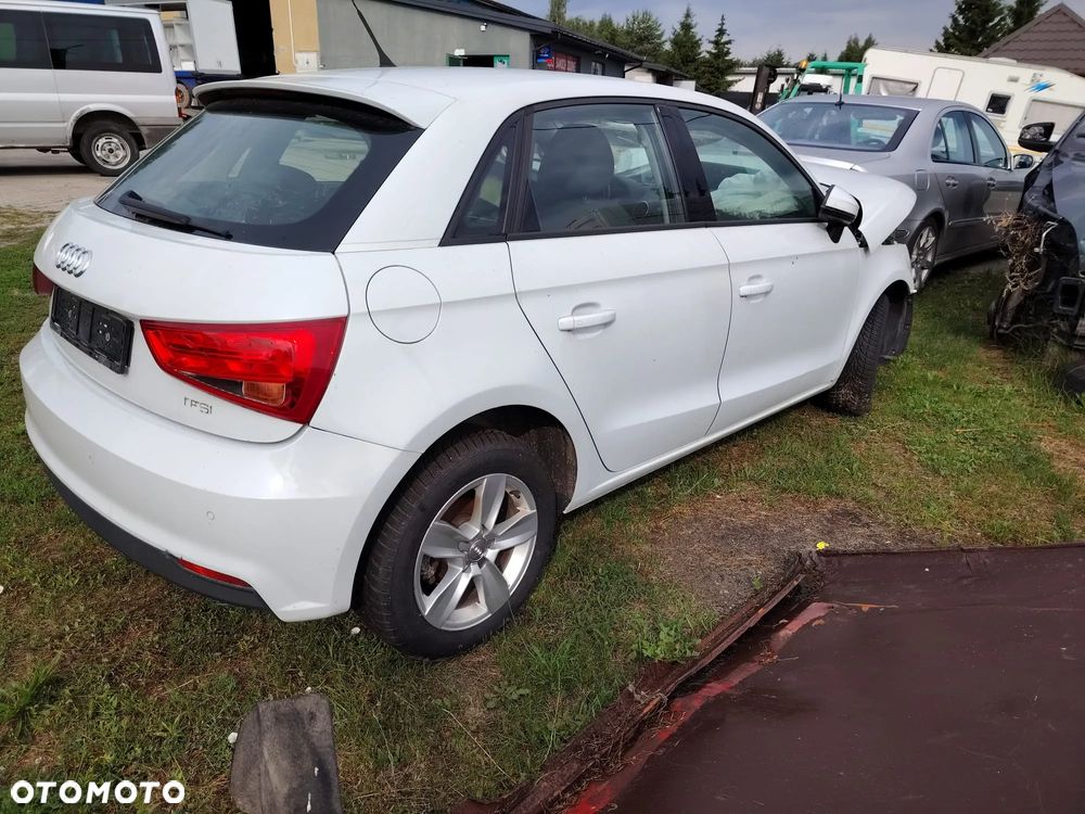 dach felga błotnik tył cwiartka LS9R audi a1 8x czesci - 2