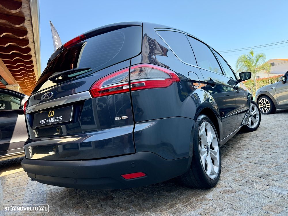 Ford S-Max 2.0 TDCi Titanium 7L - 16