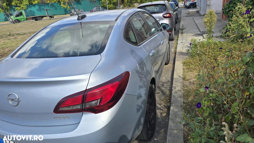 Opel Astra - 11