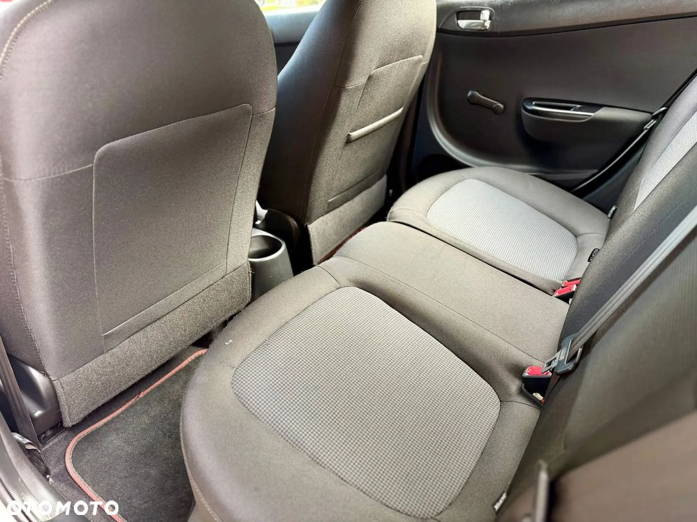 Hyundai i20 - 12