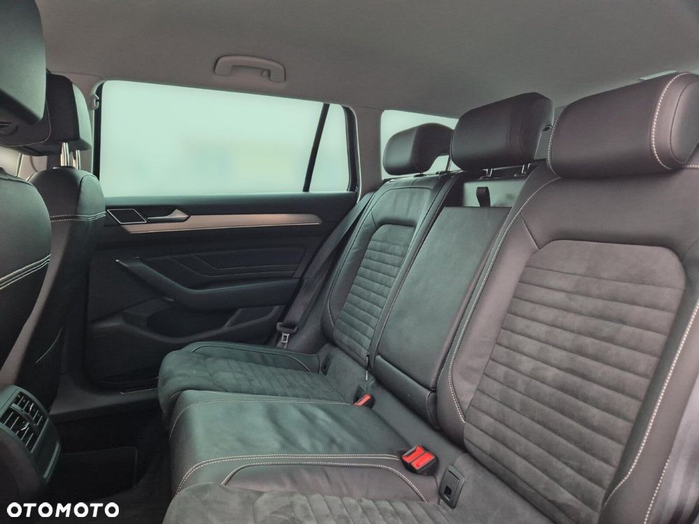 Volkswagen Passat - 16