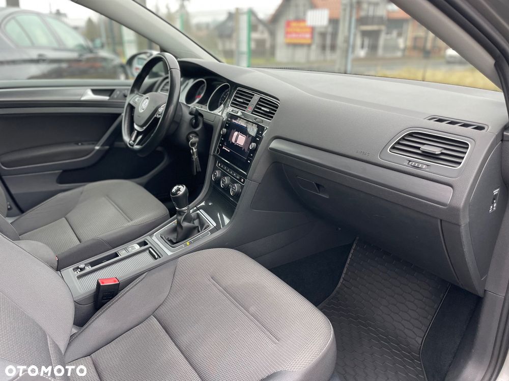 Volkswagen Golf 1.4 TSI BMT Comfortline - 21