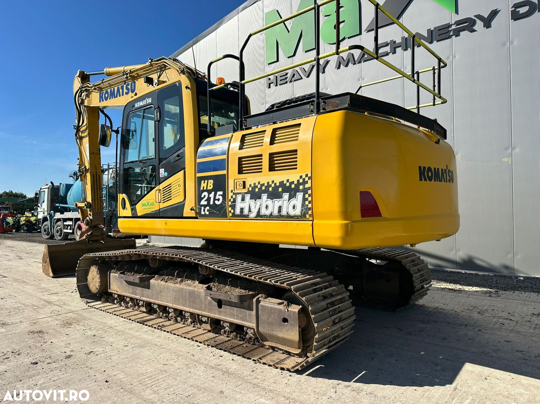 Komatsu HB215LC Hybrid Excavator - 2