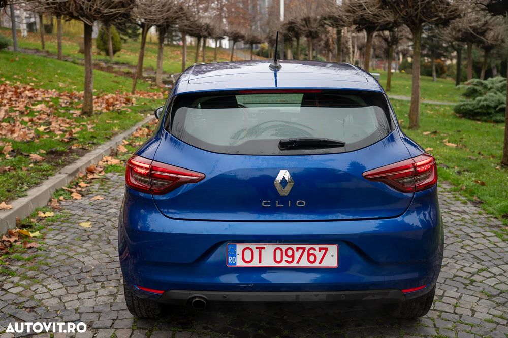 Renault Clio - 10