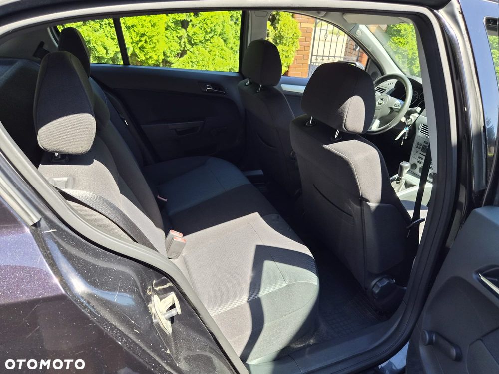 Opel Astra 1.4 - 10