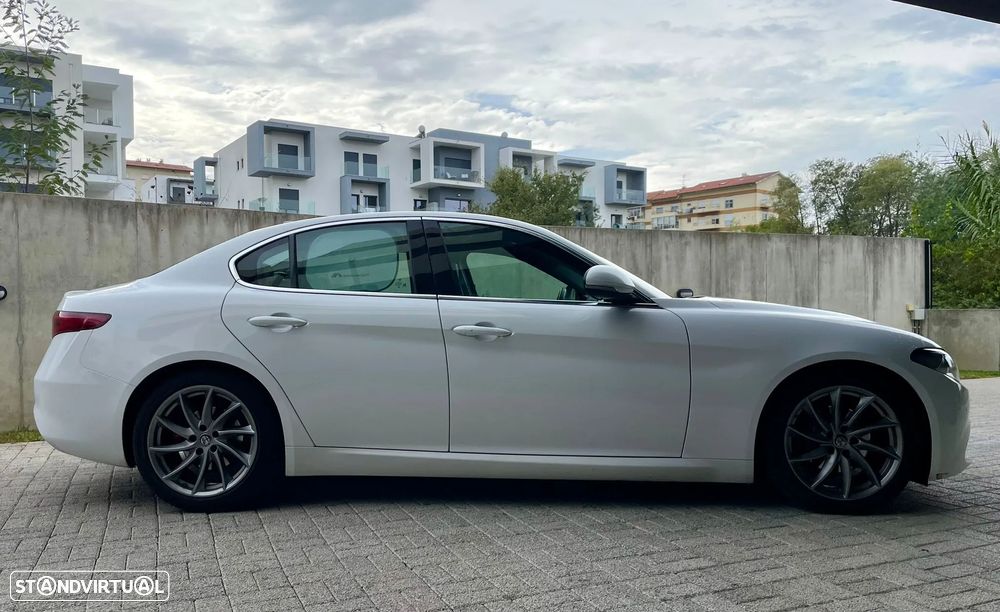 Alfa Romeo Giulia 2.2 D Super AT8 - 5
