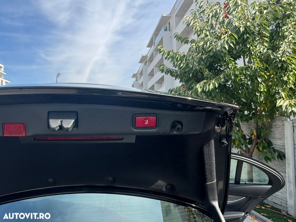 Mercedes-Benz E 300 Aut. - 36