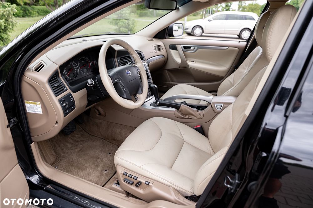 Volvo XC 70 AWD Momentum - 5