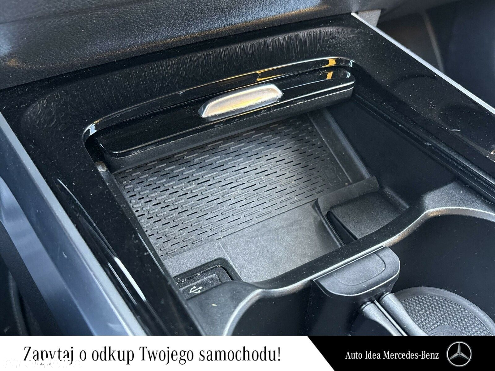 Mercedes-Benz GLB 200 Progressive 7G-DCT - 25