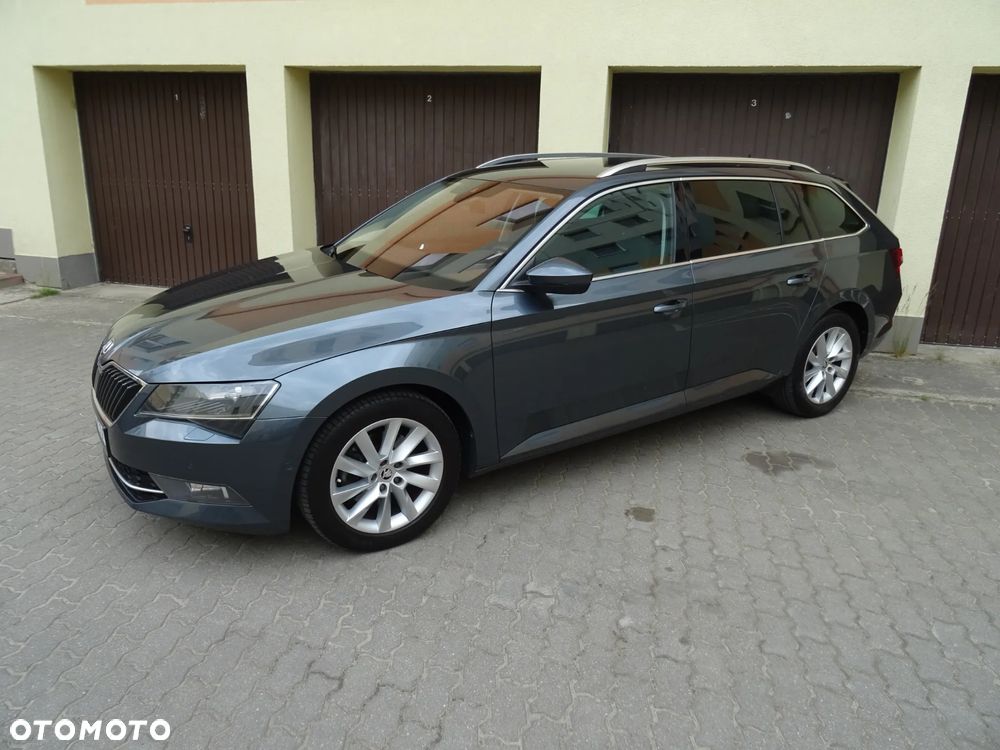 Skoda Superb 1.6 TDI GreenLine - 30