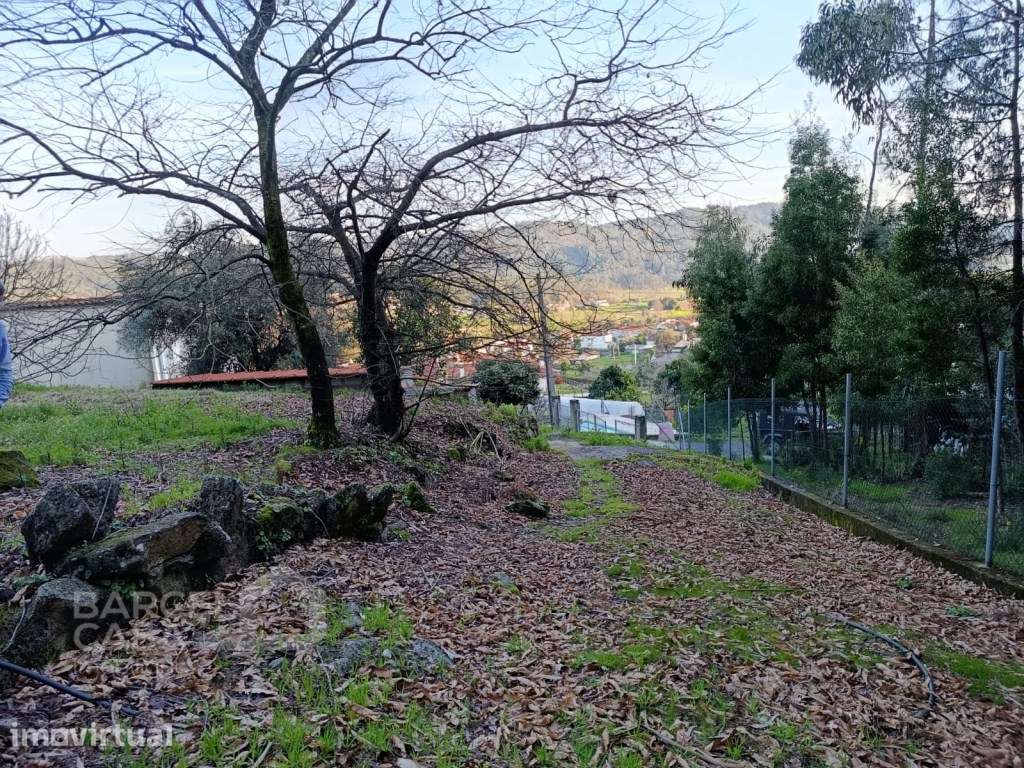 Casa de 48m2 para recuperar, com terreno de construção em Alheira -... - Grande imagem: 3/7