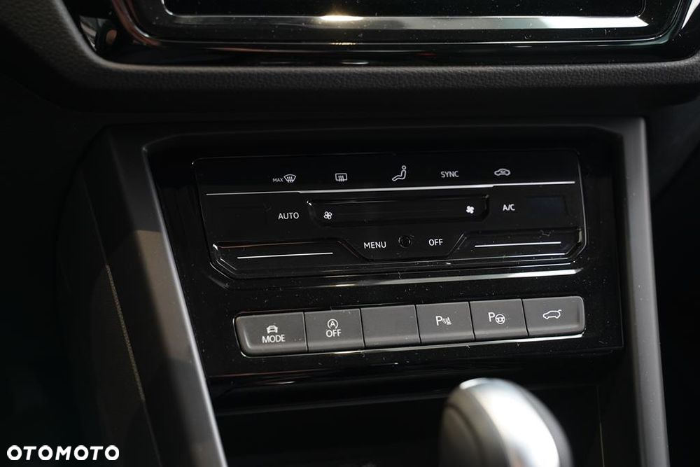Volkswagen Touran 1.5 TSI EVO Highline DSG - 20