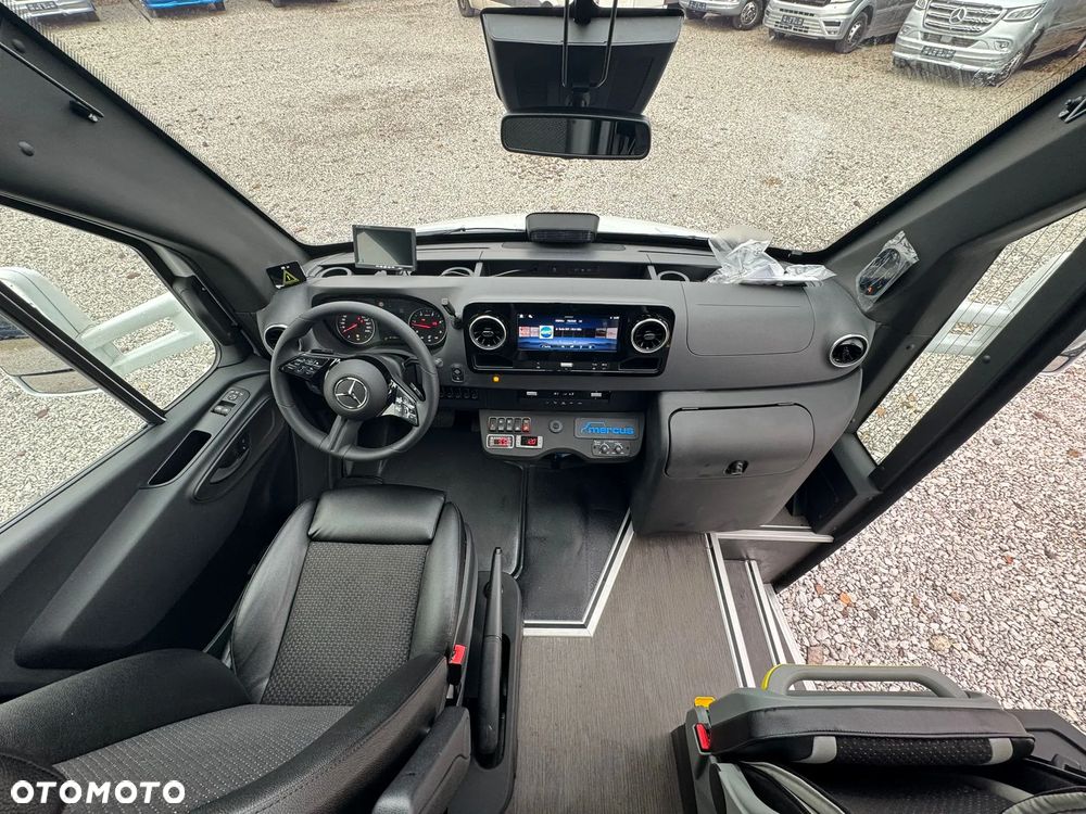 Mercedes-Benz Sprinter 519 - 20