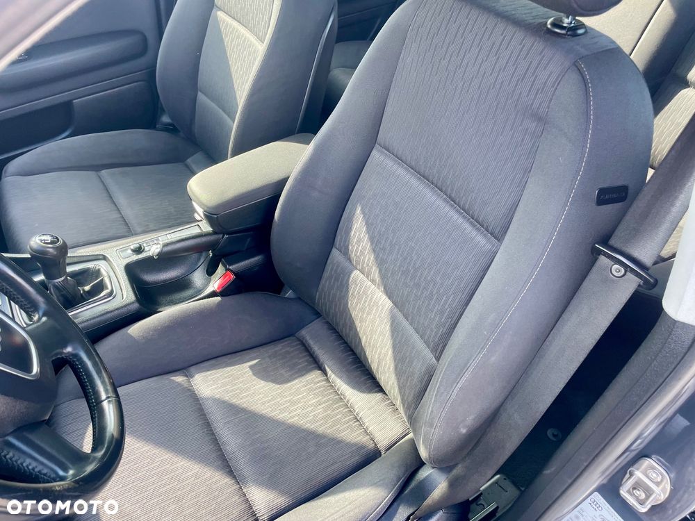 Audi A4 Avant 2.0 TDI - 26