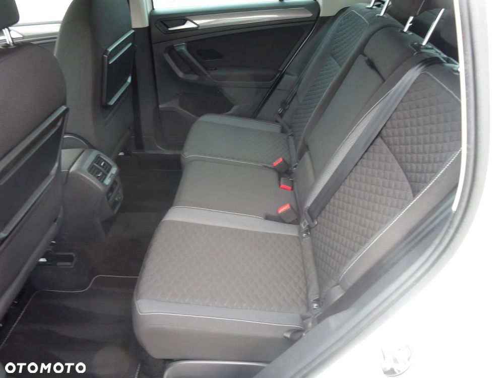 Volkswagen Tiguan 2.0 TDI SCR DSG R-Line - 19