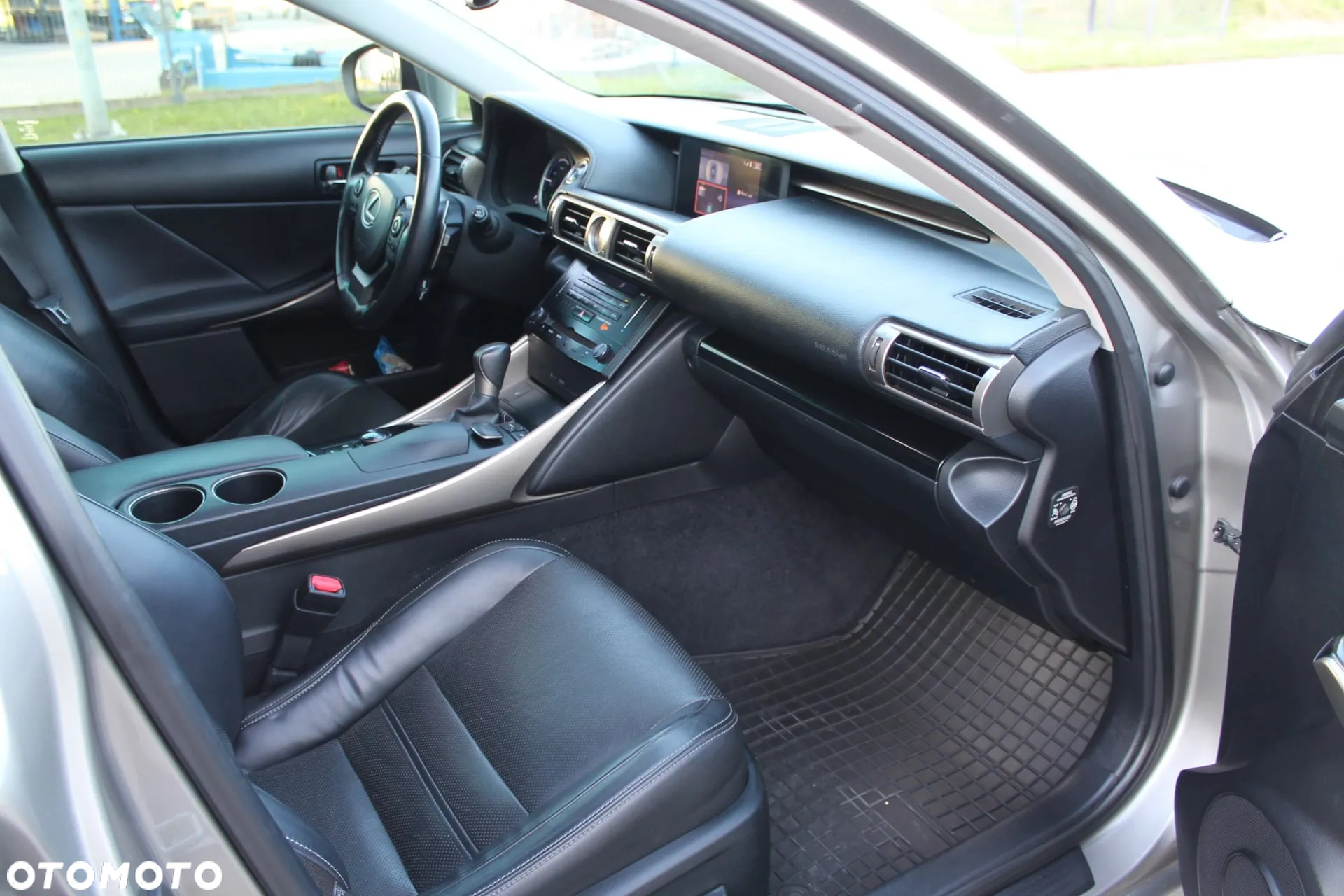 Lexus IS 300h BusinessEdition - 9
