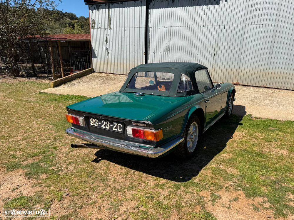 Triumph TR6 - 12