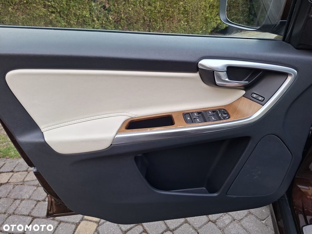 Volvo XC 60 T6 AWD Edition Pro - 13