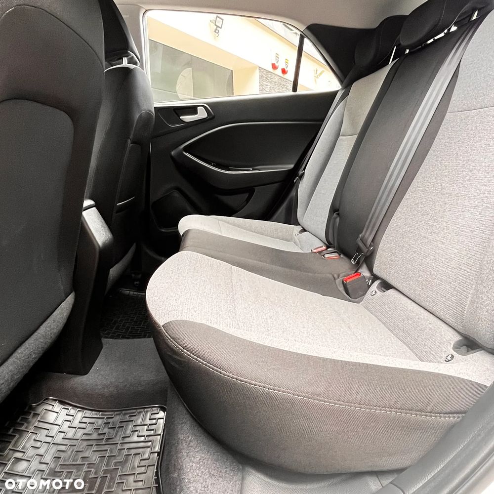 Hyundai i20 1.4 Comfort - 22