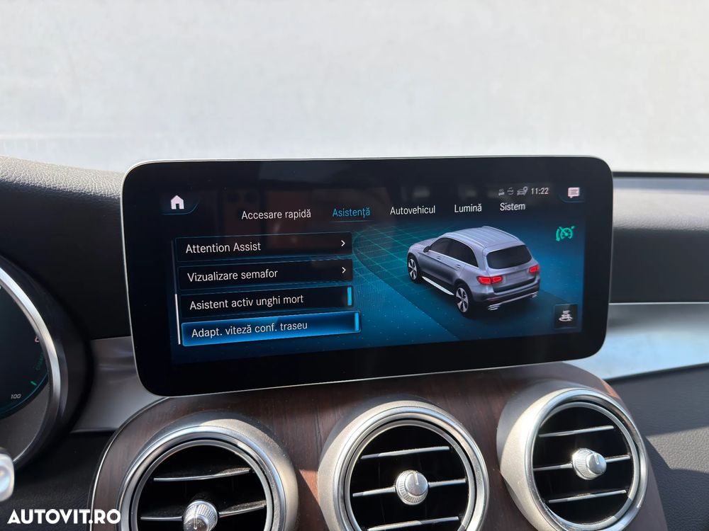 Mercedes-Benz GLC 300 e 4MATIC - 26