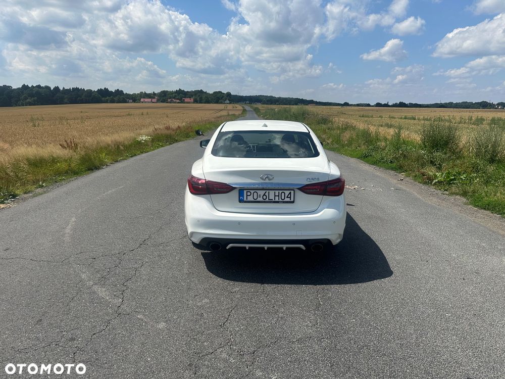 Infiniti Q50 2.0t Sport Sound Studio by Bose - 6