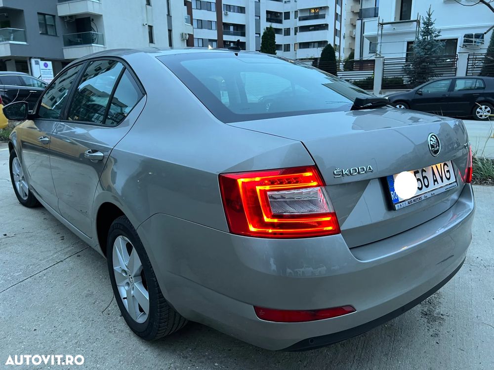 Skoda Octavia 1.6 TDI Ambition - 11