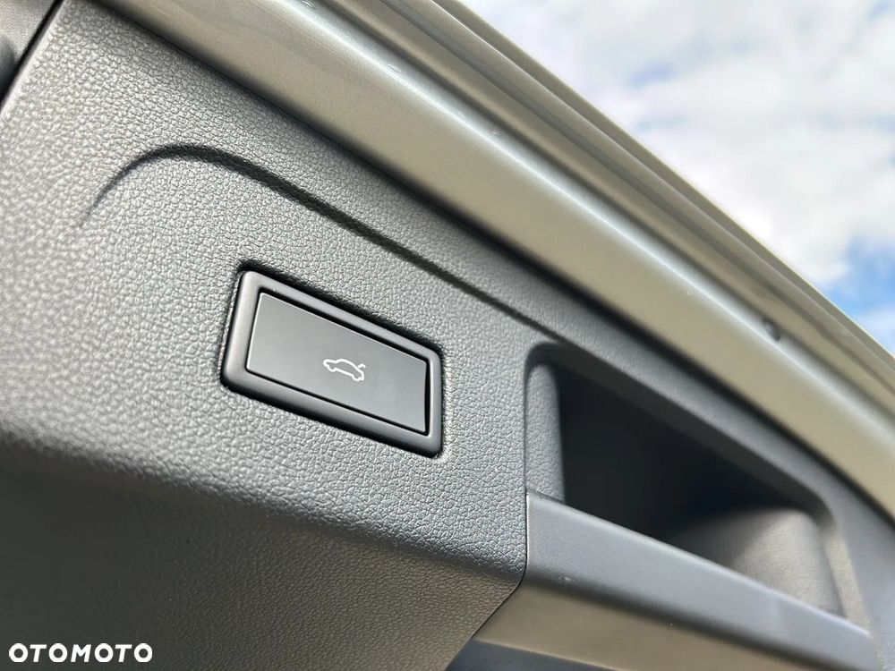 Volkswagen Touran - 19