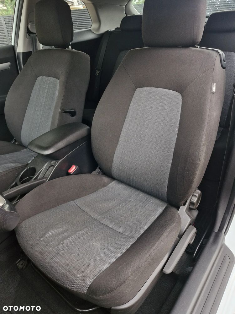 Kia Ceed 1.6 CRDi 90 ISG Spirit - 13
