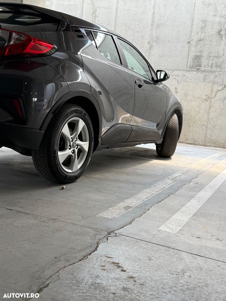 Toyota C-HR - 12