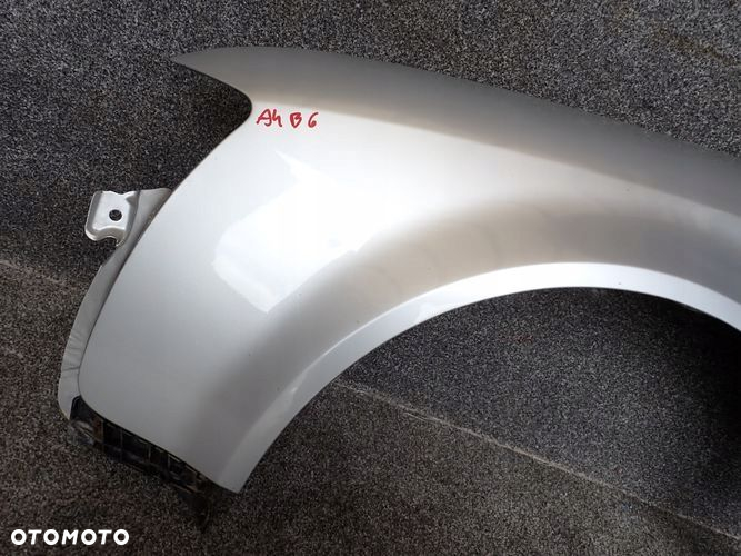 AUDI A4 B6 01- błotnik lewy przedni przód ZAMIENNIK - 2