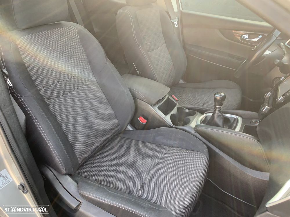 Nissan Qashqai 1.6 dCi N-Connecta PS - 19