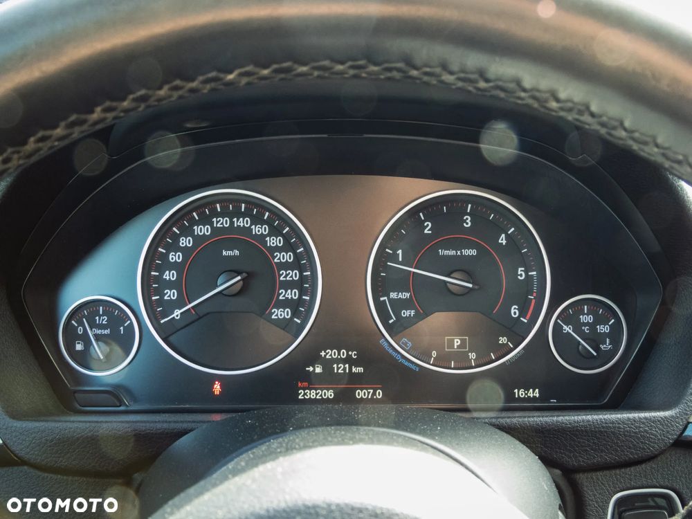 BMW Seria 3 318d M Sport Shadow - 25