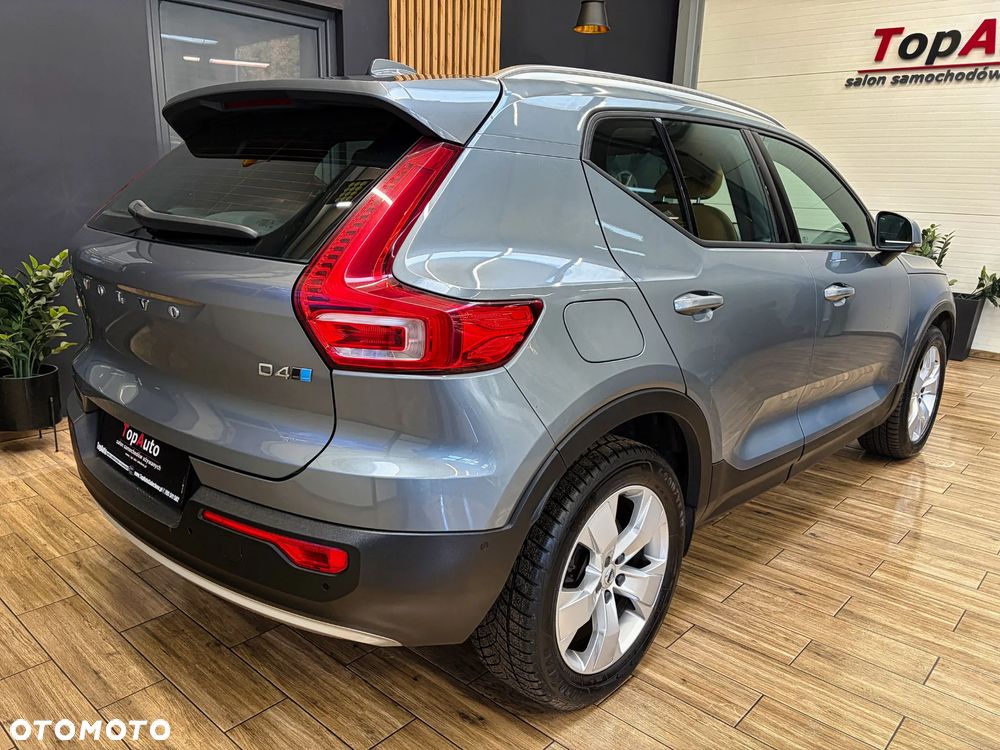 Volvo XC 40 D4 AWD Geartronic Momentum - 8