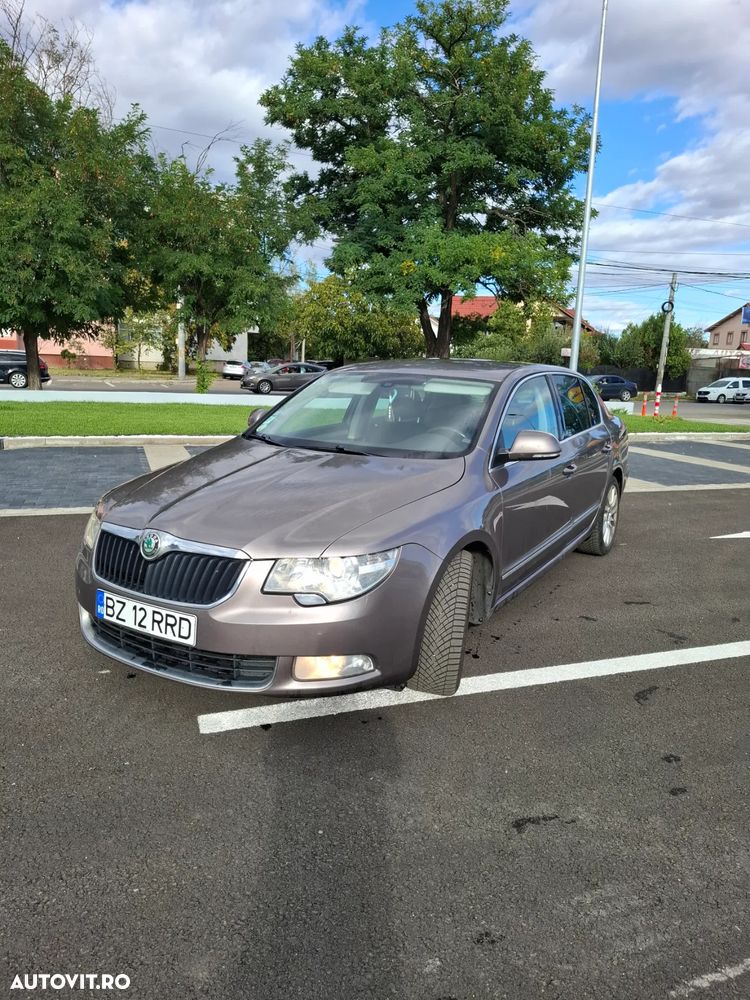 Skoda Superb 2.0 TDI DSG Elegance - 10
