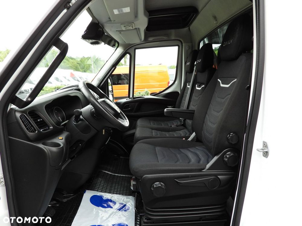 Iveco DAILY 35S18 PLANDEKA 10 PALET WEBASTO TEMPOMAT NAWIGACJA LEDY KLIMATYZACJA  180KM - 29