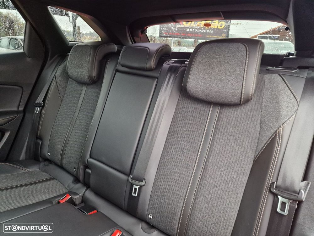 Peugeot 3008 1.6 BlueHDi GT Line Grip Control EAT6 - 13