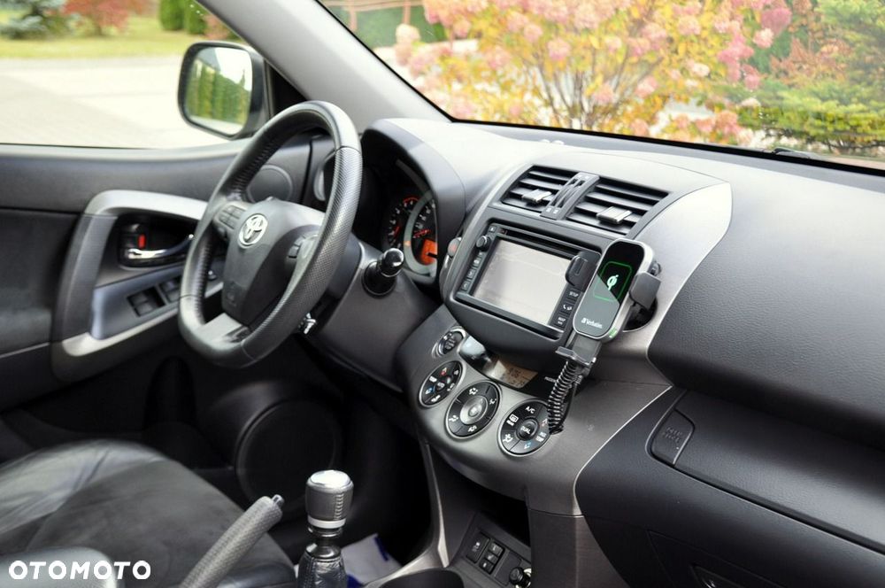 Toyota RAV4 - 18
