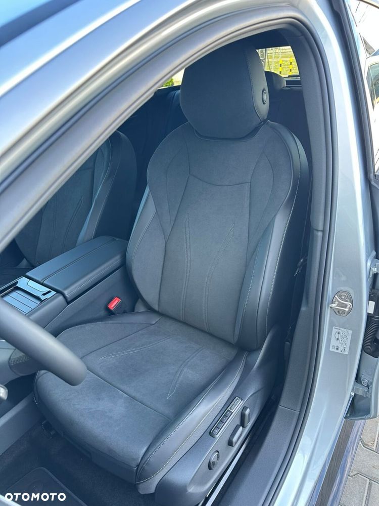 Volkswagen ID.7 77kWh Pro - 14