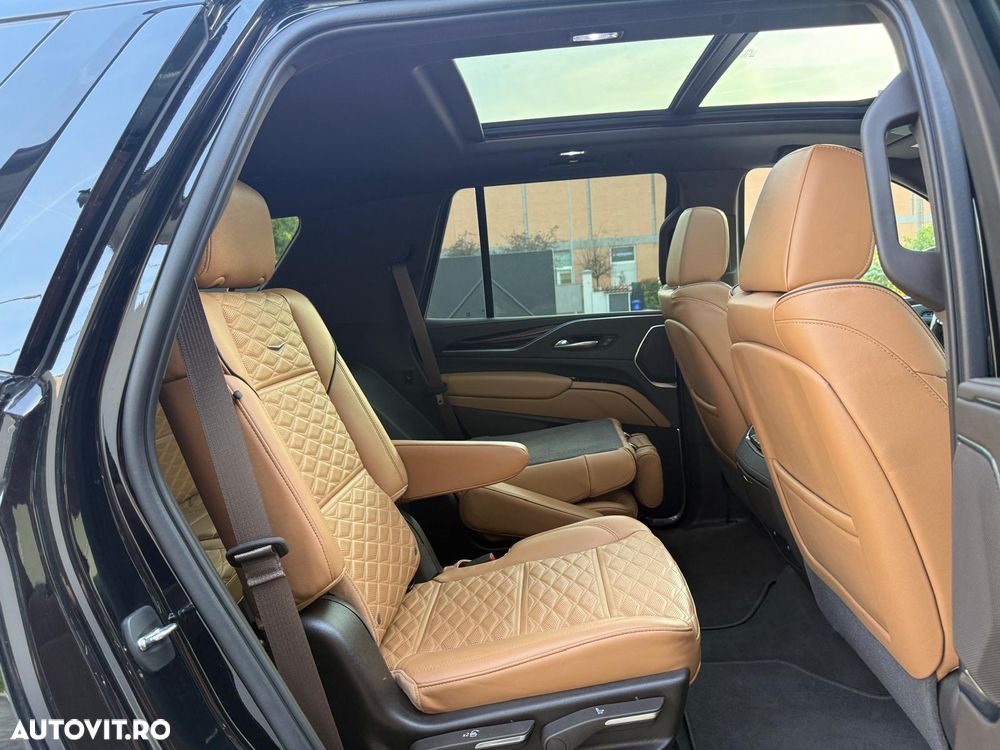 Cadillac Escalade - 9