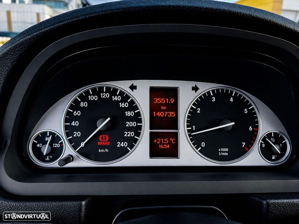 Mercedes-Benz B 160 BlueEFFICIENCY - 21