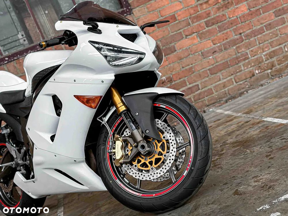 Kawasaki ZXR - 10
