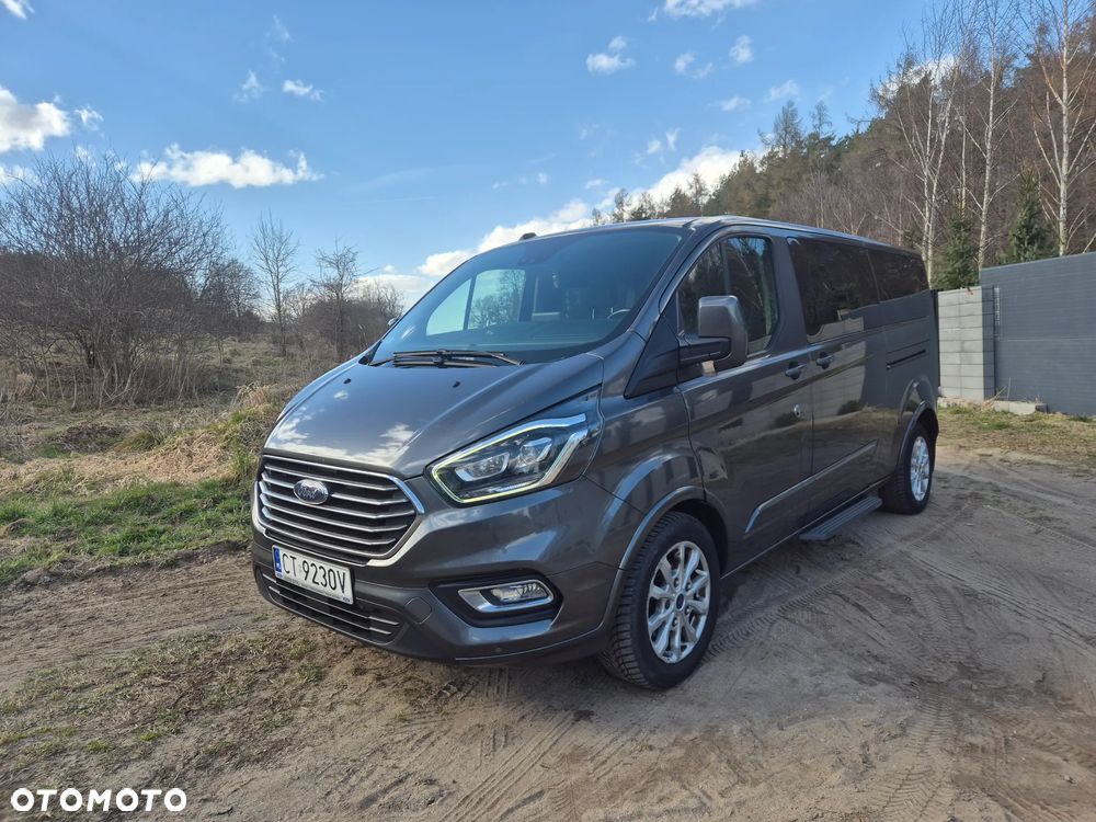 Ford Tourneo Custom - 1