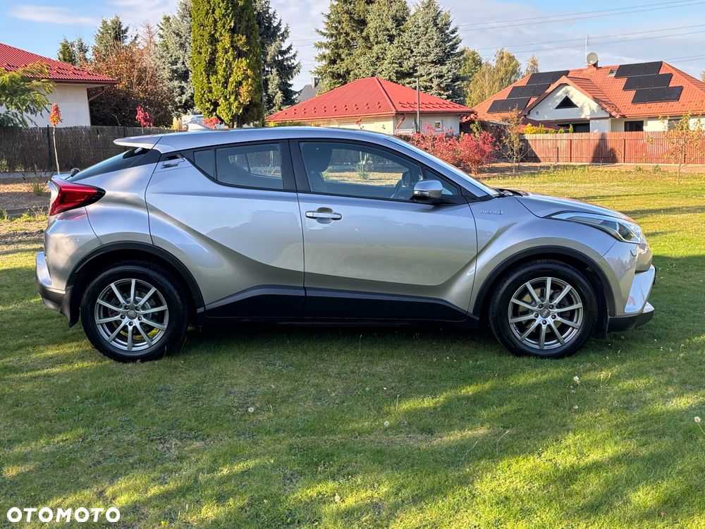 Toyota C-Hr 2018 photo 3