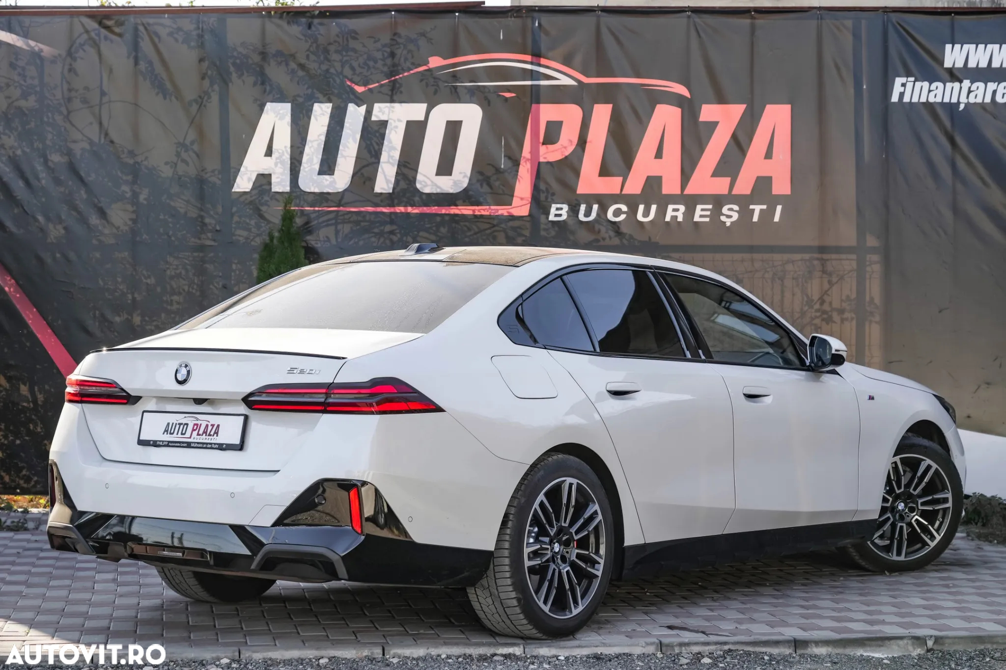 BMW Seria 5 520i Aut. - 2