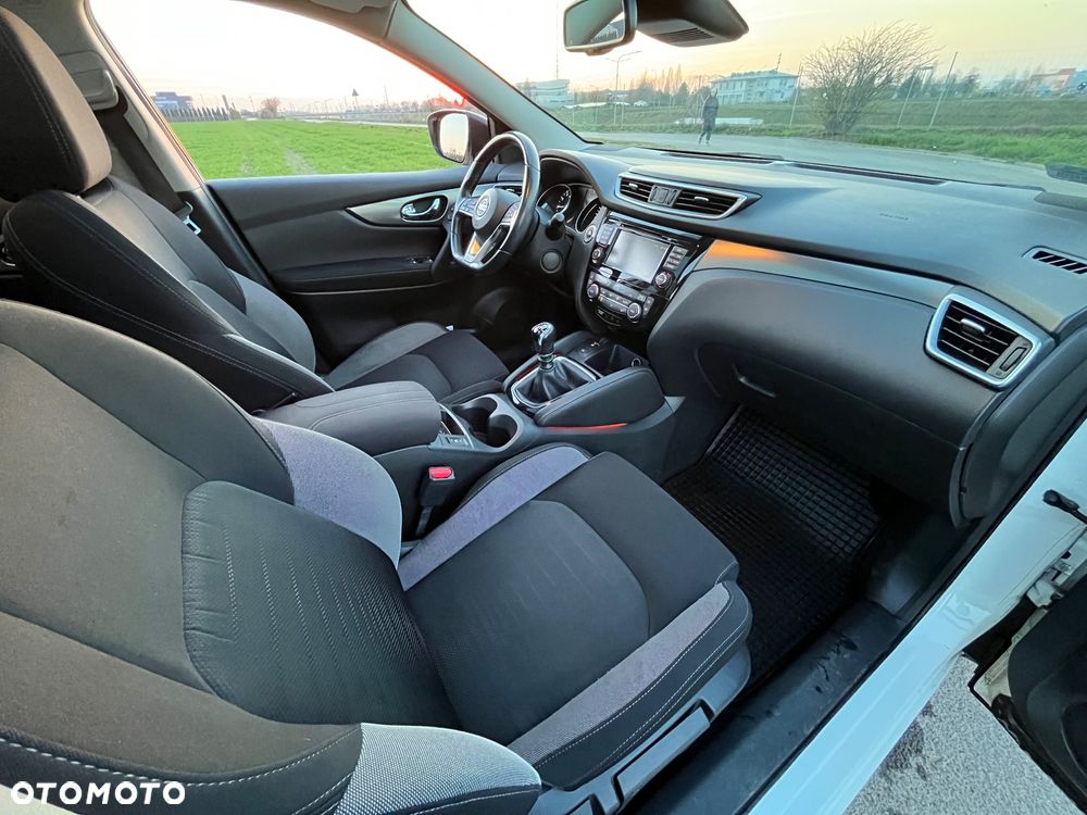 Nissan Qashqai 1.6 DIG-T N-Connecta - 14