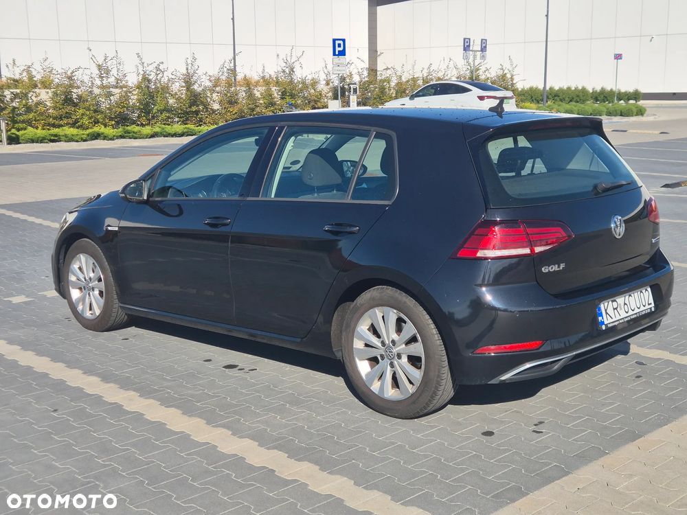 Volkswagen Golf - 2