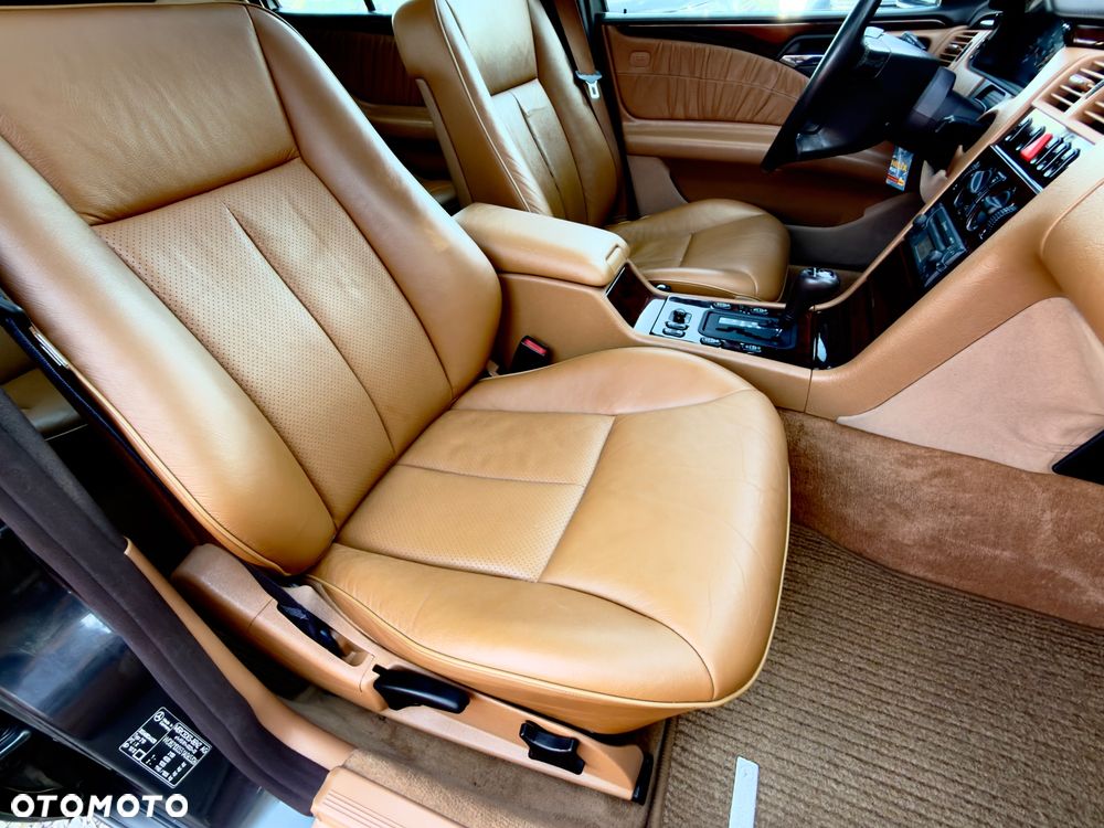 Mercedes-Benz Klasa E 320 Avantgarde - 24