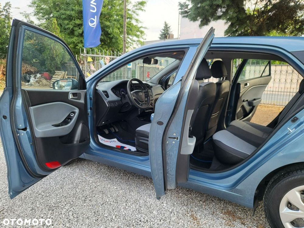Hyundai i20 - 16